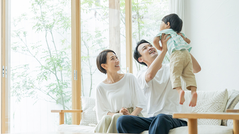 女性・男性ともに育児休業の取得率100％